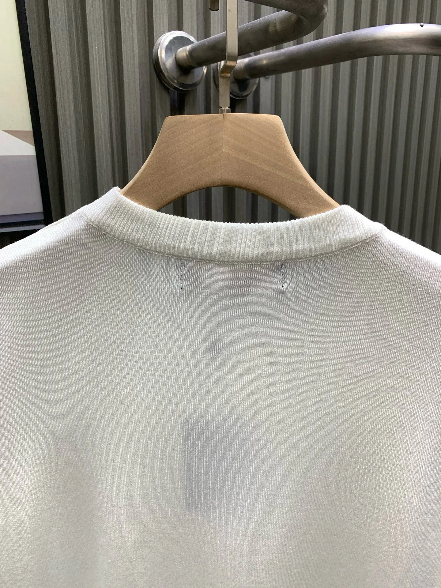 🅿️290 white